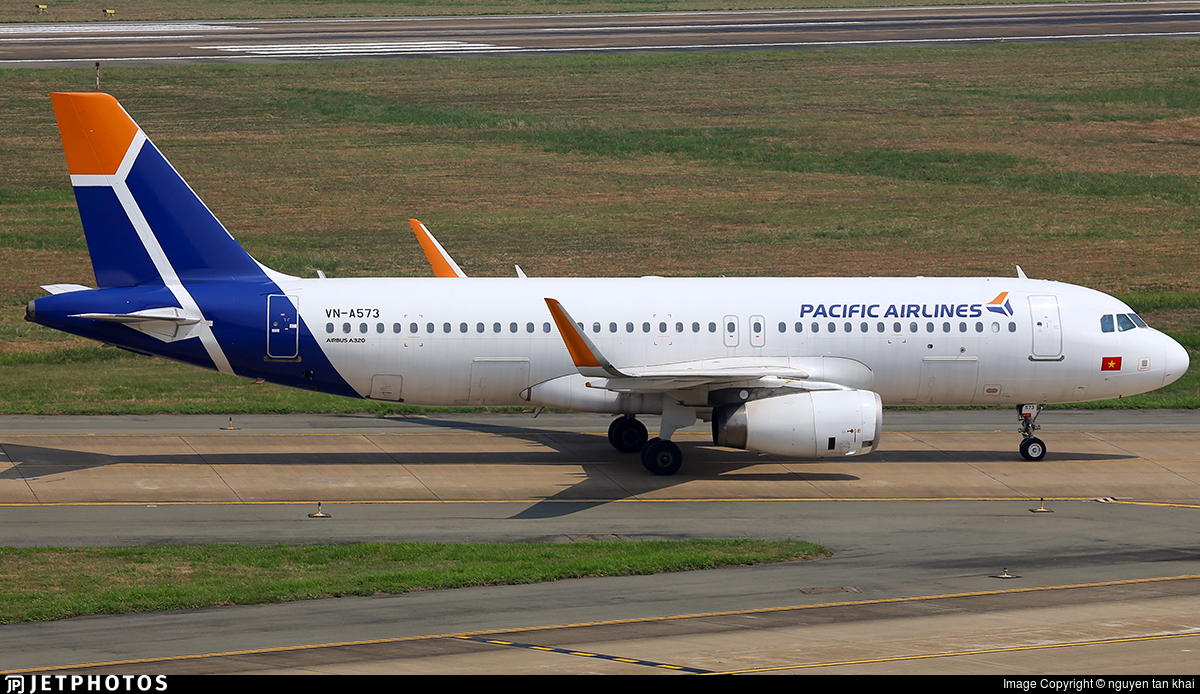 Pacific Airlines A320 taxiing